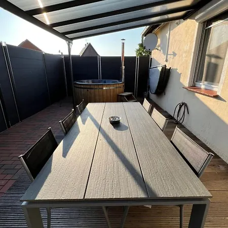 Casa vacanze Mit Privat Hottub Und Klima- By Interhome Neuborger